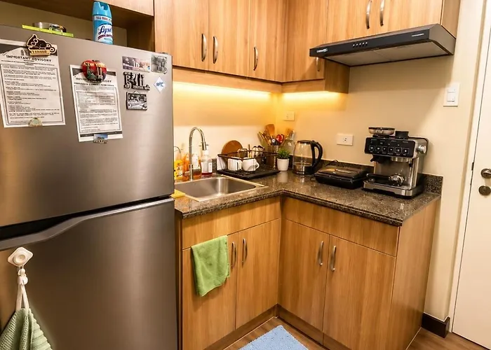 Apartment Modern With Luneta View, Near Schools, Etc *