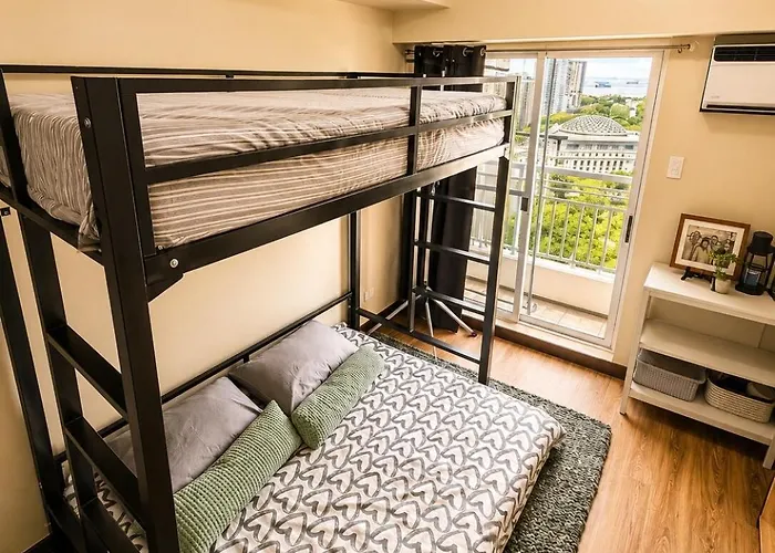 Modern With Luneta View, Near Schools, Etc Apartment