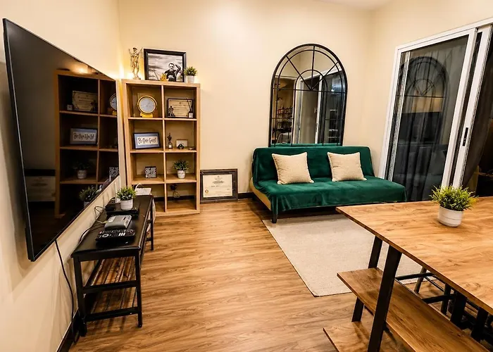 Modern With Luneta View, Near Schools, Etc Apartment